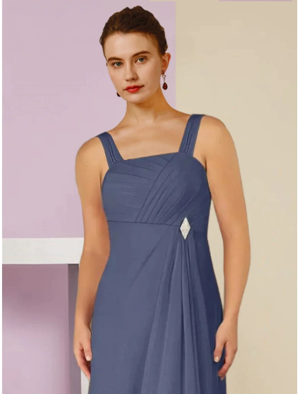 Abito da cerimonia per la madre della sposa, a trapezio, elegante, con scollo quadrato, lunghezza alla caviglia, in chiffon, maniche lunghe, con spilla di cristallo e arricciature