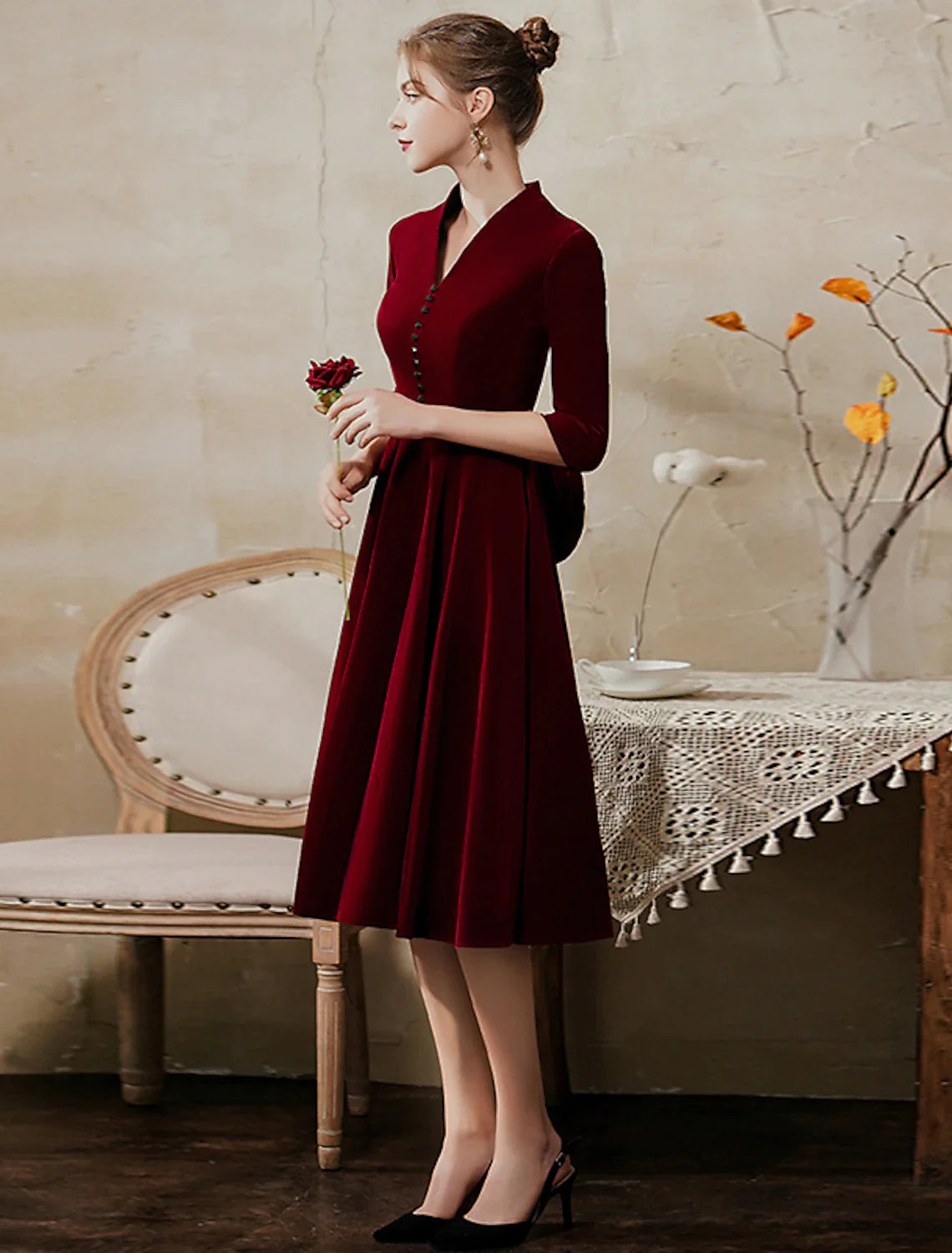 Burgundy Velvet A-Line Knee-Length V-Neck Pleated Cocktail Dress